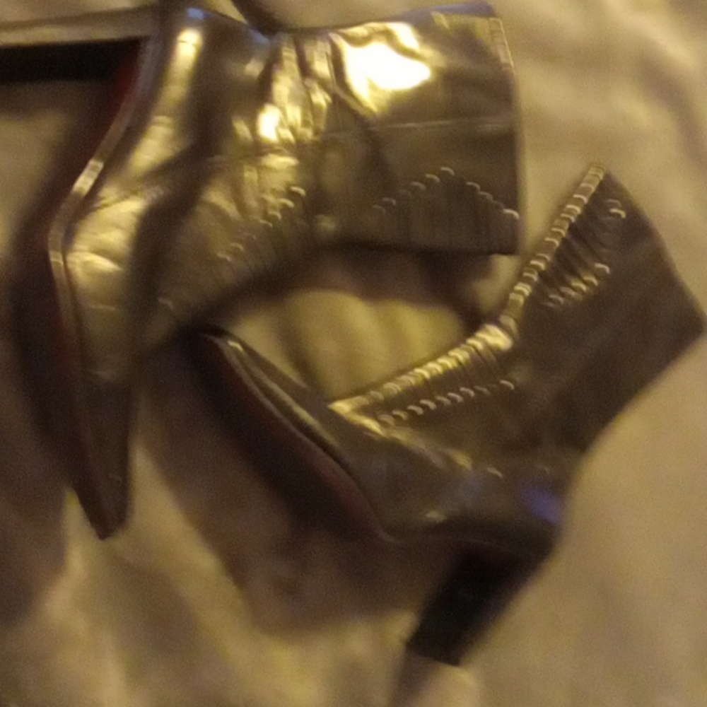Women's mid calf black boots